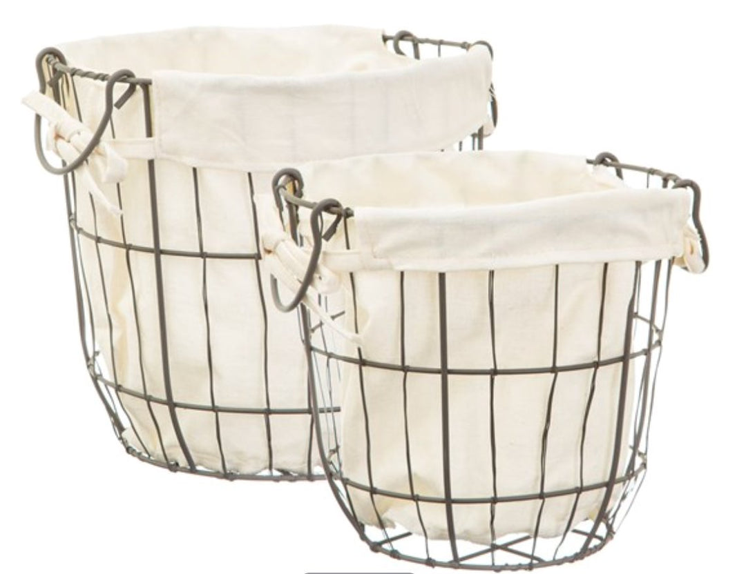 Round Wire Storage Baskets with Liners Round Wire Baskets with White Liners Sass & Belle Small: L23 x W17 x H20 cm 